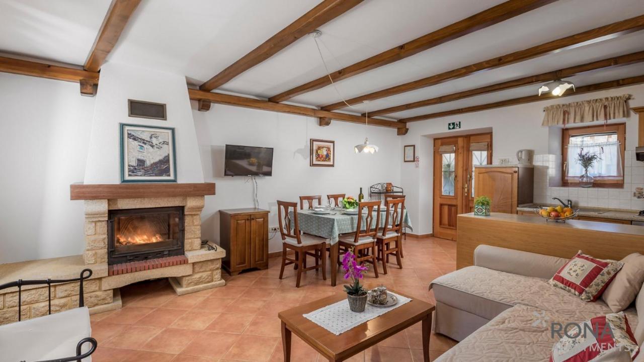Boljun Rona Stone House Apartments Janja מראה חיצוני תמונה